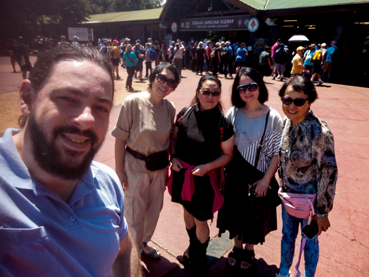 Tourists at the Iguazu Falls train